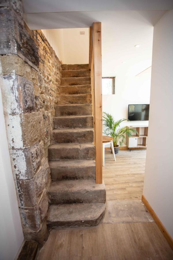 Stunning Stone Coach House Apartment Marple Bagian luar foto