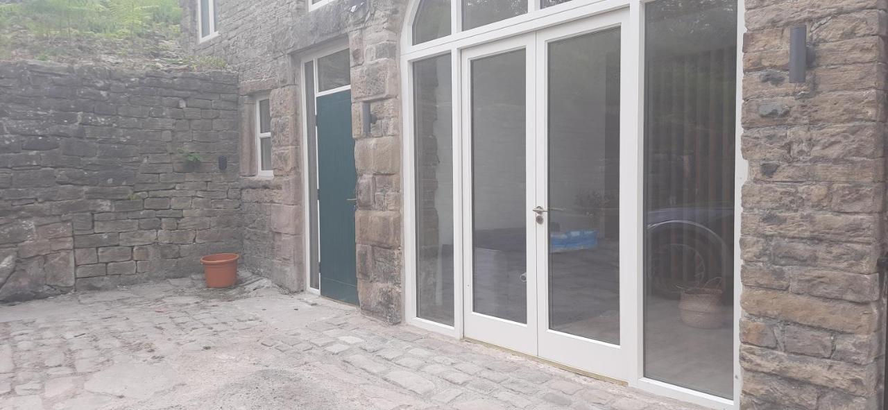 Stunning Stone Coach House Apartment Marple Bagian luar foto